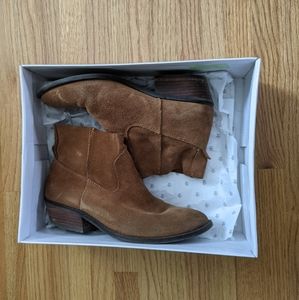 Dolce vita suede booties